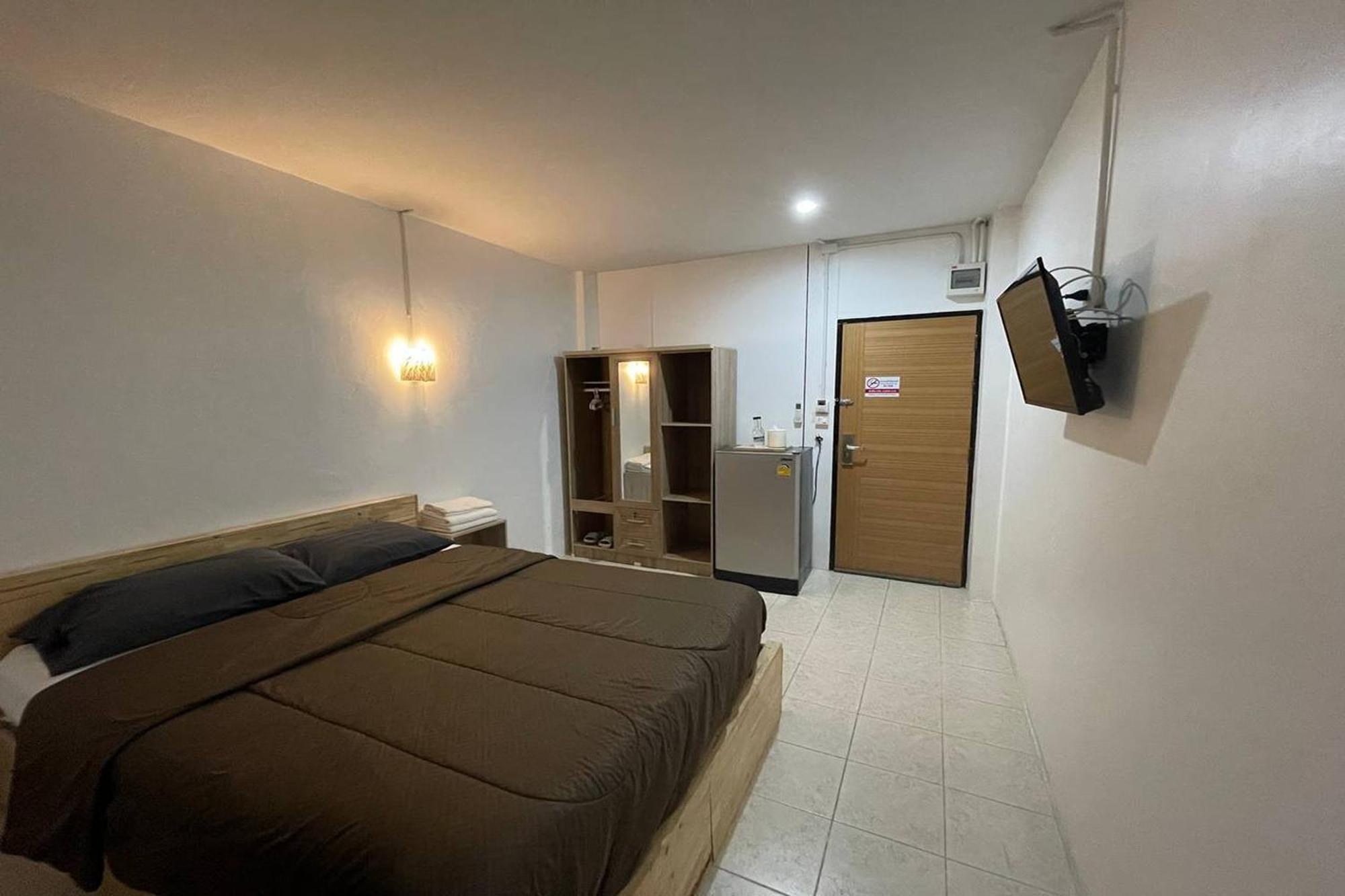 Racha Caftel - 7 House - รชาคาฟเทล Aparthotel Chiang Mai Exterior photo